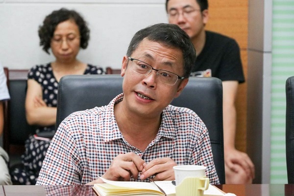 fb07216fddc6e5062c5aa1045cb74b20.jpg 计通学院院长隆克平.jpg