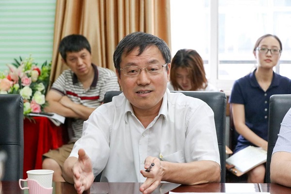 fe7df94cde3595c2c1610715c3210bac.jpg 党委书记武贵龙.jpg