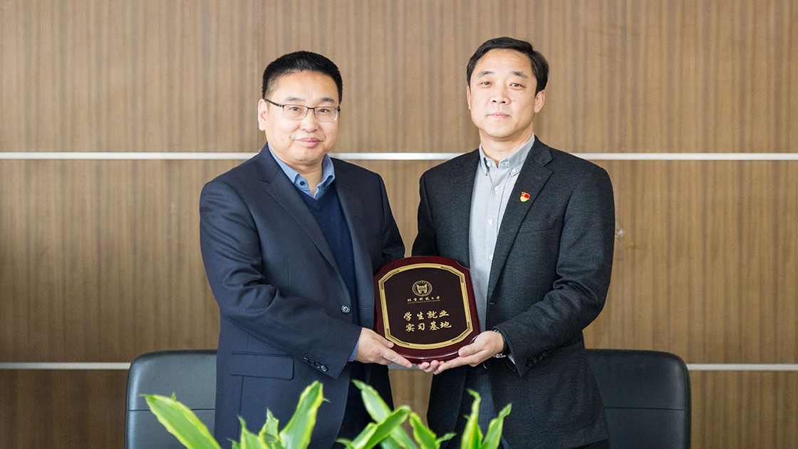 eb52e1669dff7986b9341c1345c6ab8c.jpg eb52e1669dff7986b9341c1345c6ab8c.jpg